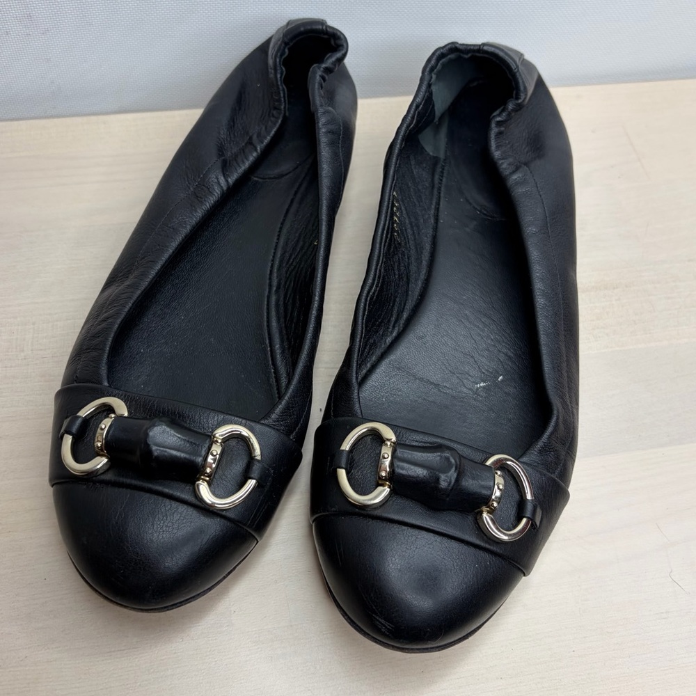 Gucci Black Leather Flats with Gold Accents - Picture 3 of 9